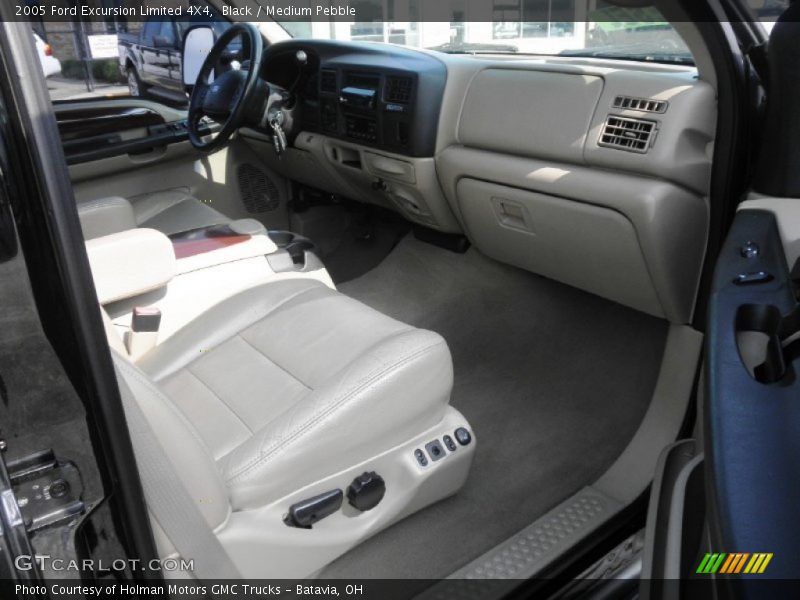  2005 Excursion Limited 4X4 Medium Pebble Interior