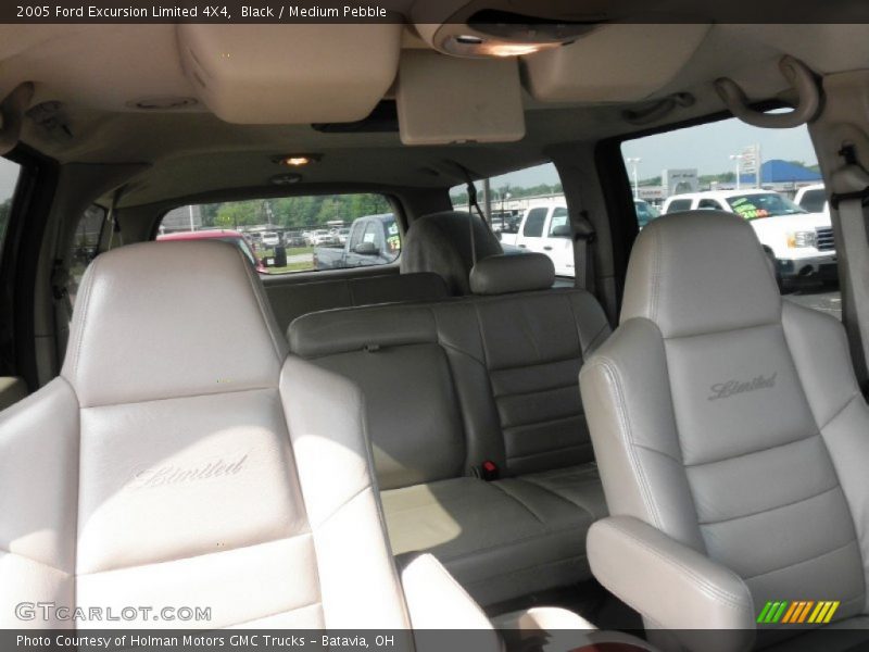  2005 Excursion Limited 4X4 Medium Pebble Interior