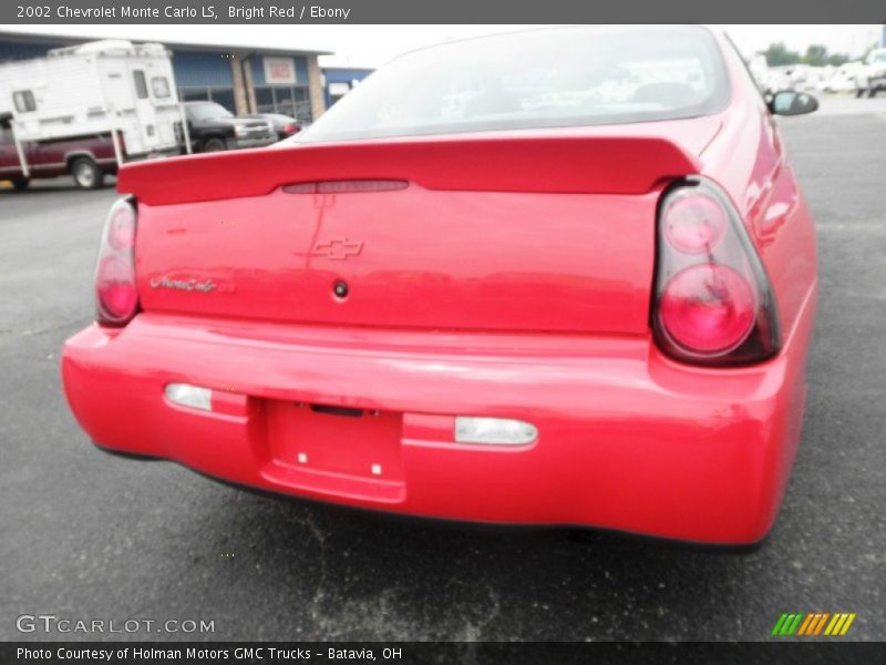 Bright Red / Ebony 2002 Chevrolet Monte Carlo LS