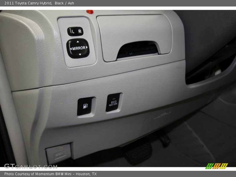 Black / Ash 2011 Toyota Camry Hybrid