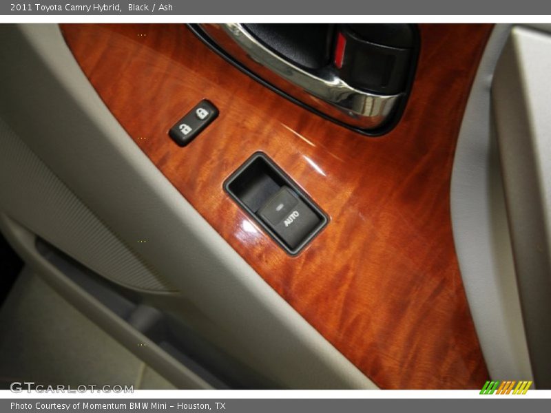 Black / Ash 2011 Toyota Camry Hybrid