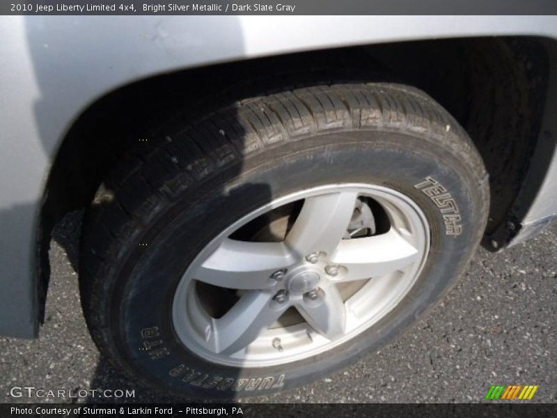 Bright Silver Metallic / Dark Slate Gray 2010 Jeep Liberty Limited 4x4