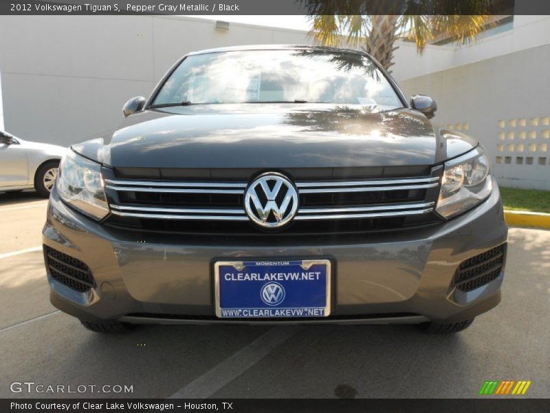 Pepper Gray Metallic / Black 2012 Volkswagen Tiguan S