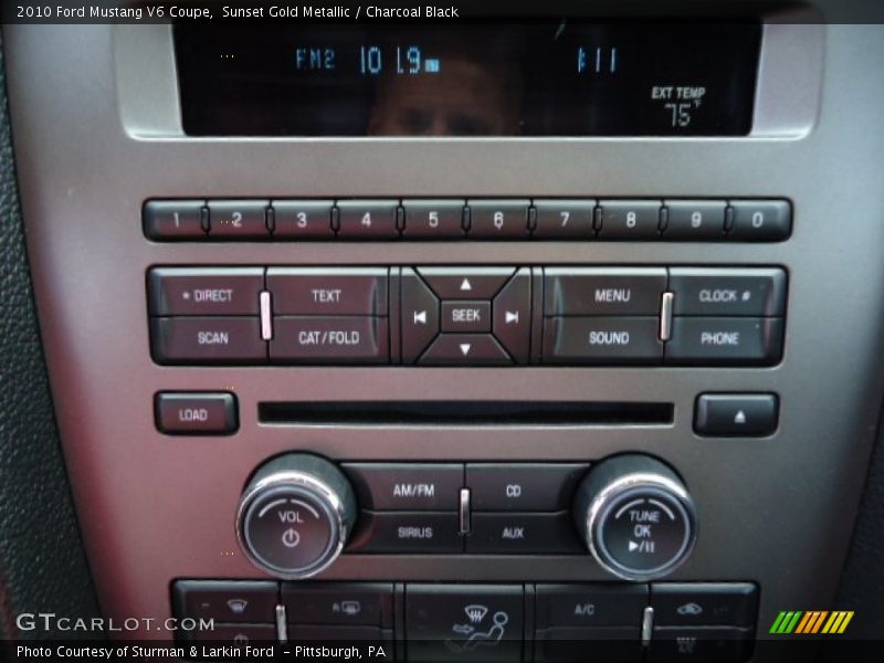 Controls of 2010 Mustang V6 Coupe
