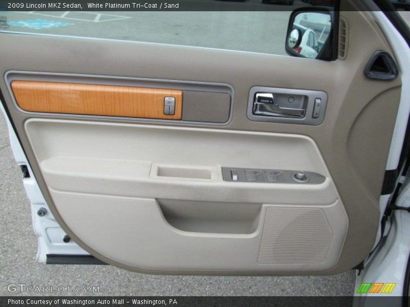White Platinum Tri-Coat / Sand 2009 Lincoln MKZ Sedan
