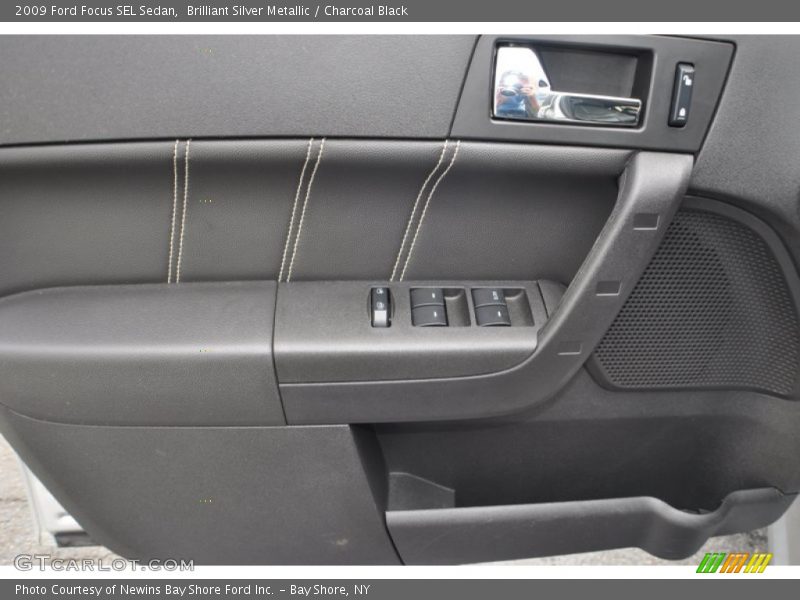 Brilliant Silver Metallic / Charcoal Black 2009 Ford Focus SEL Sedan