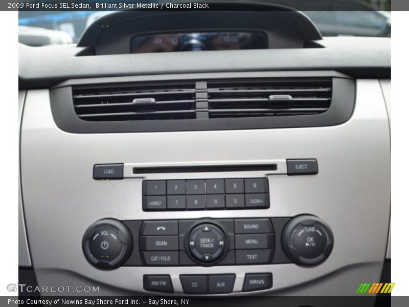 Brilliant Silver Metallic / Charcoal Black 2009 Ford Focus SEL Sedan