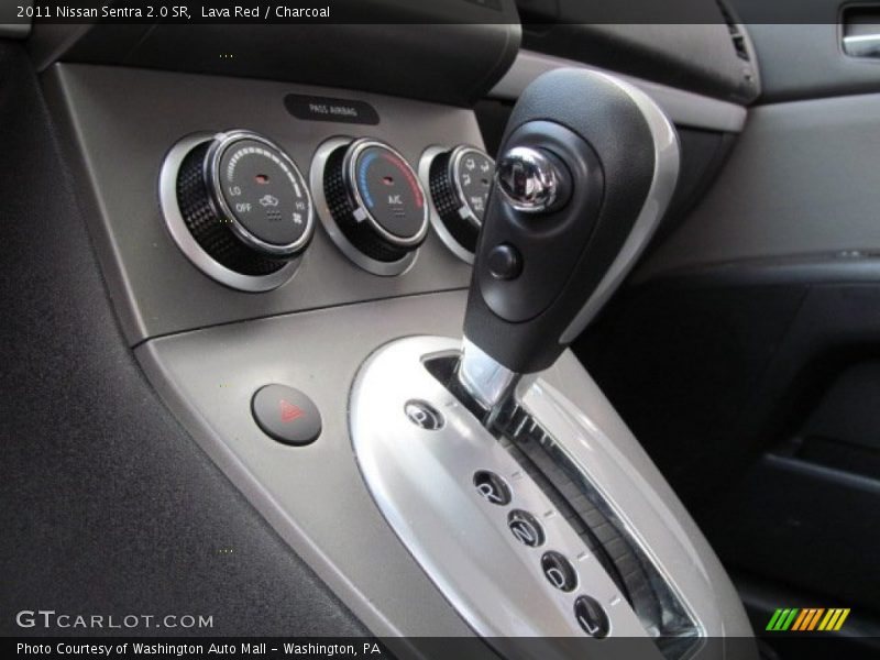  2011 Sentra 2.0 SR Xtronic CVT Automatic Shifter