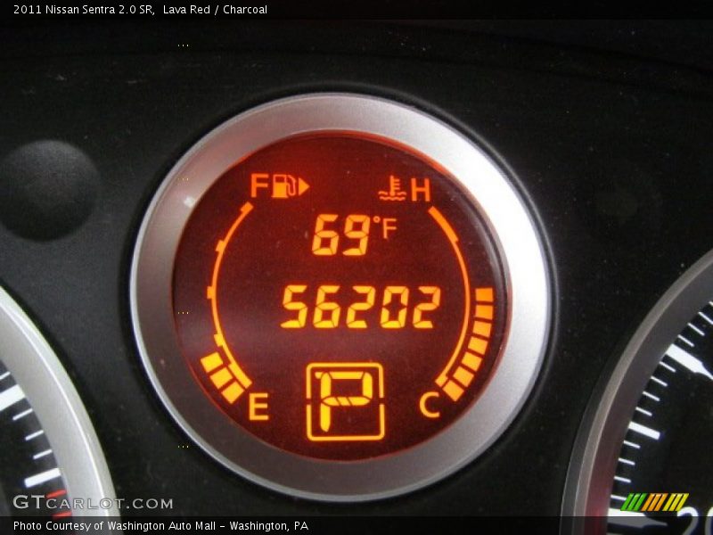 Lava Red / Charcoal 2011 Nissan Sentra 2.0 SR