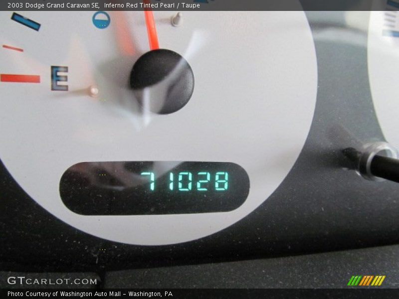 Inferno Red Tinted Pearl / Taupe 2003 Dodge Grand Caravan SE