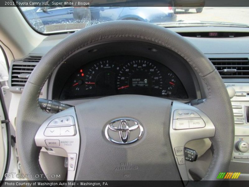 Super White / Bisque 2011 Toyota Camry XLE