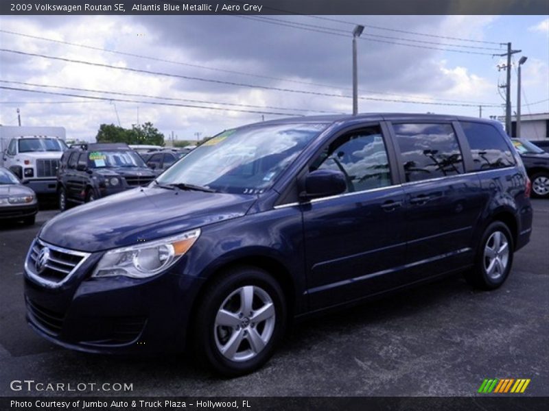 Atlantis Blue Metallic / Aero Grey 2009 Volkswagen Routan SE