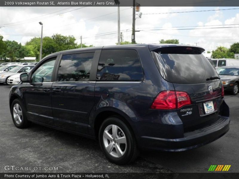 Atlantis Blue Metallic / Aero Grey 2009 Volkswagen Routan SE