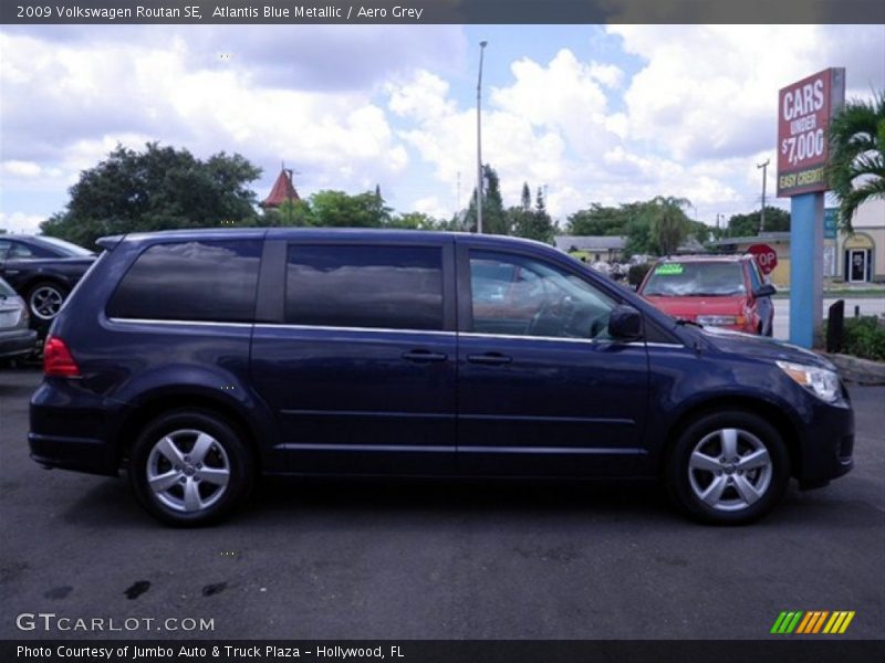 Atlantis Blue Metallic / Aero Grey 2009 Volkswagen Routan SE