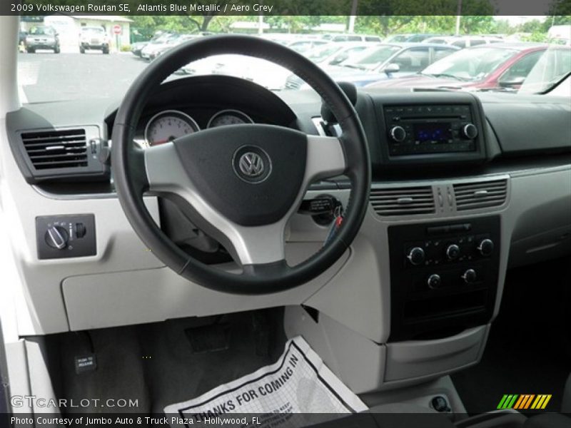Atlantis Blue Metallic / Aero Grey 2009 Volkswagen Routan SE