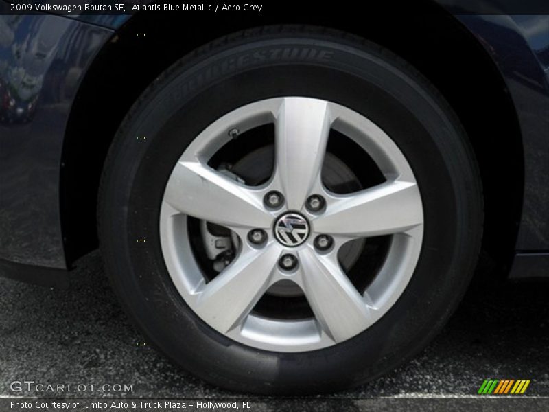 Atlantis Blue Metallic / Aero Grey 2009 Volkswagen Routan SE