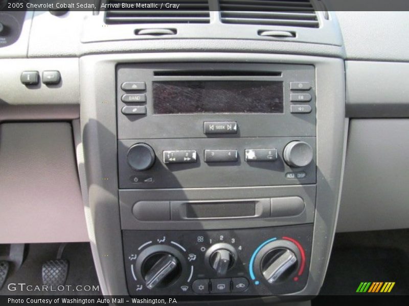 Arrival Blue Metallic / Gray 2005 Chevrolet Cobalt Sedan