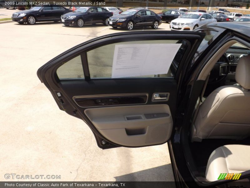 Tuxedo Black Metallic / Sand 2009 Lincoln MKZ Sedan