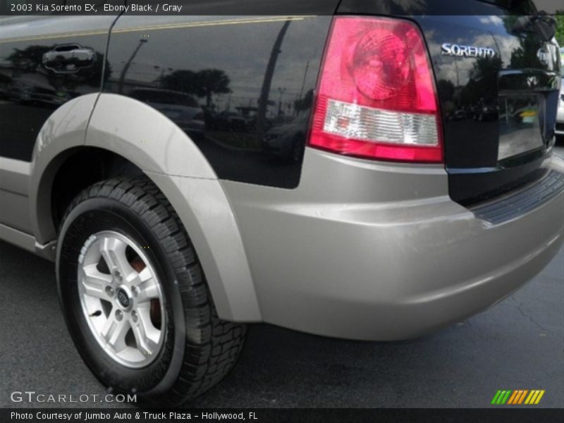 Ebony Black / Gray 2003 Kia Sorento EX