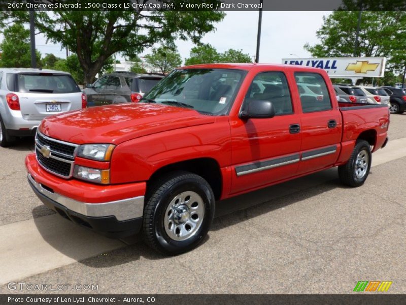 Victory Red / Dark Charcoal 2007 Chevrolet Silverado 1500 Classic LS Crew Cab 4x4