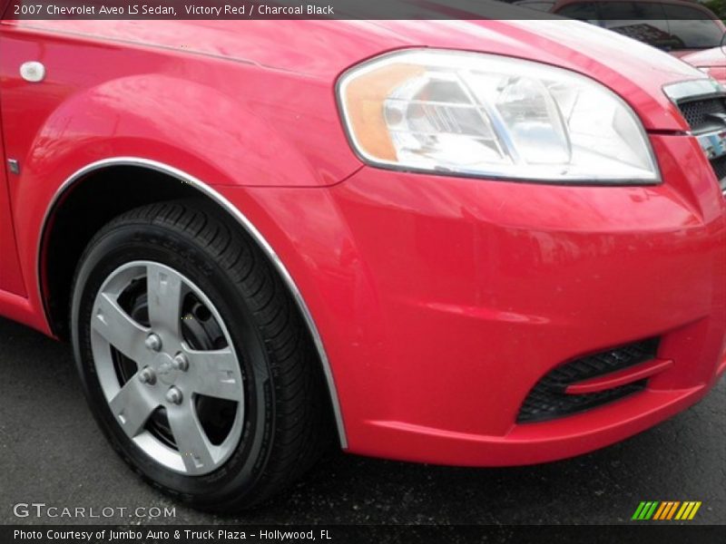 Victory Red / Charcoal Black 2007 Chevrolet Aveo LS Sedan