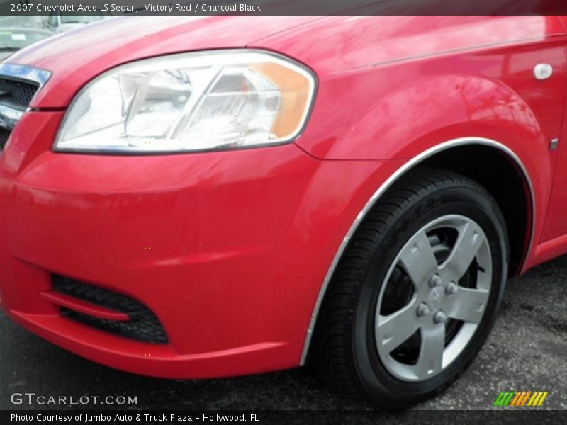 Victory Red / Charcoal Black 2007 Chevrolet Aveo LS Sedan