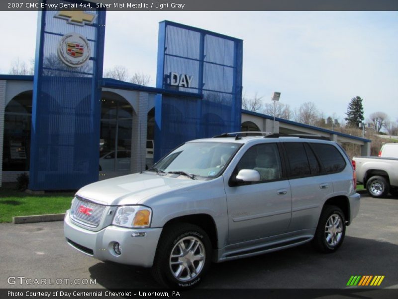 Silver Mist Metallic / Light Gray 2007 GMC Envoy Denali 4x4