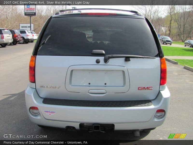 Silver Mist Metallic / Light Gray 2007 GMC Envoy Denali 4x4
