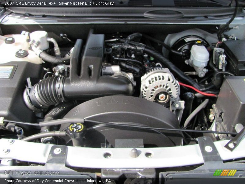 Silver Mist Metallic / Light Gray 2007 GMC Envoy Denali 4x4