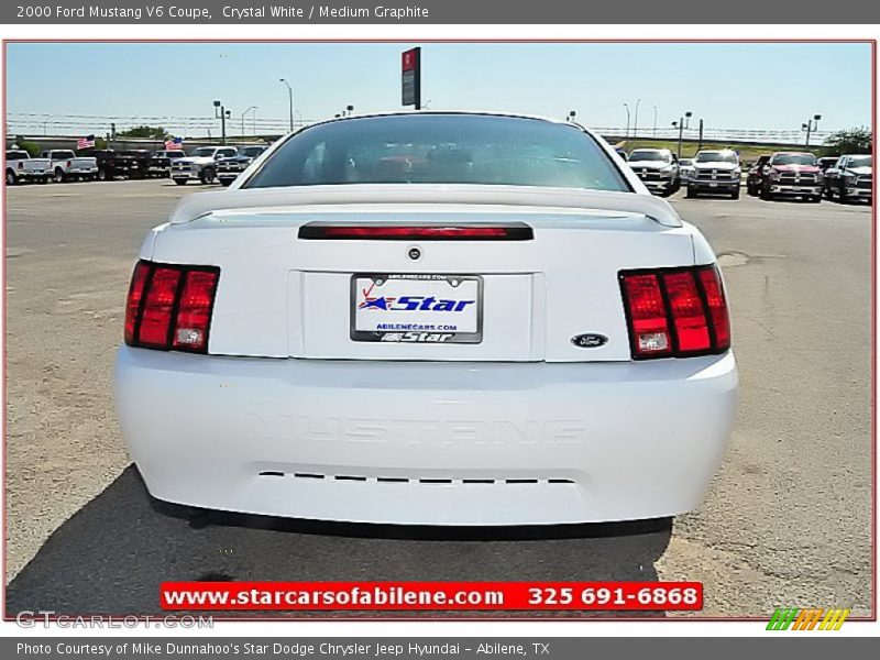 Crystal White / Medium Graphite 2000 Ford Mustang V6 Coupe