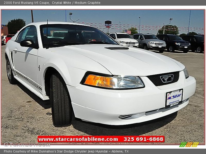 Crystal White / Medium Graphite 2000 Ford Mustang V6 Coupe