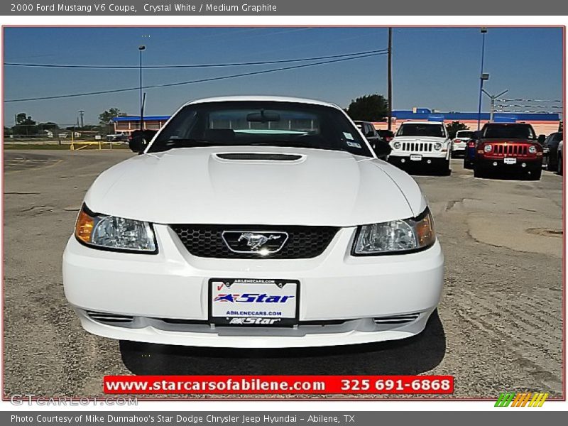 Crystal White / Medium Graphite 2000 Ford Mustang V6 Coupe