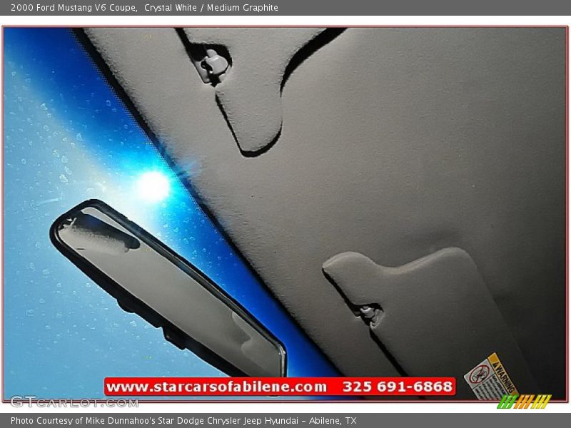 Crystal White / Medium Graphite 2000 Ford Mustang V6 Coupe