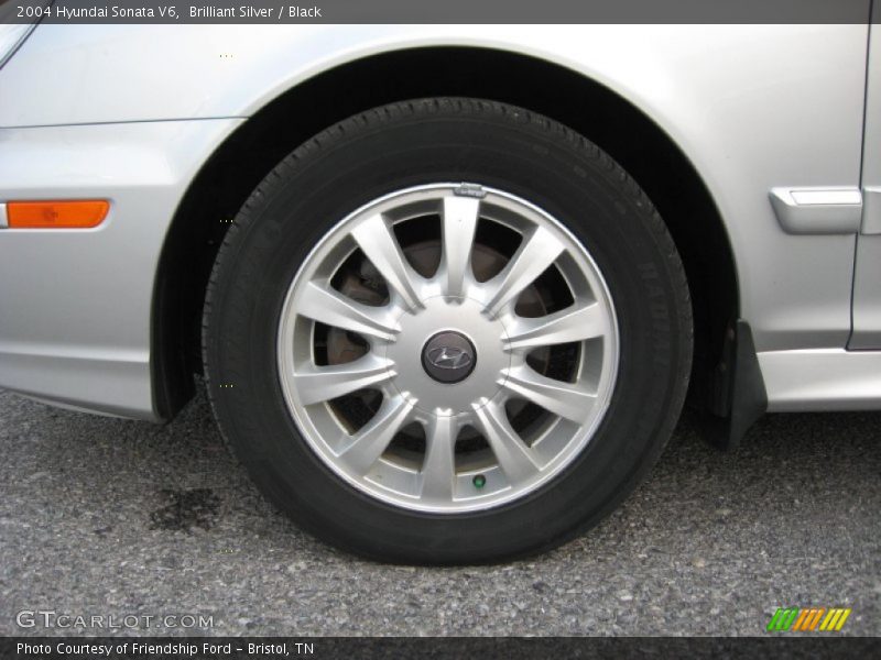 Brilliant Silver / Black 2004 Hyundai Sonata V6