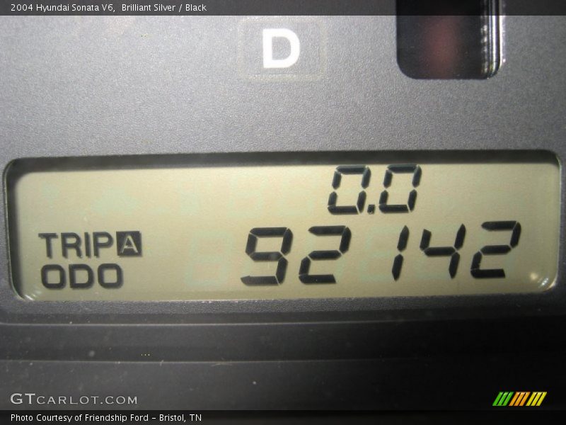 Brilliant Silver / Black 2004 Hyundai Sonata V6