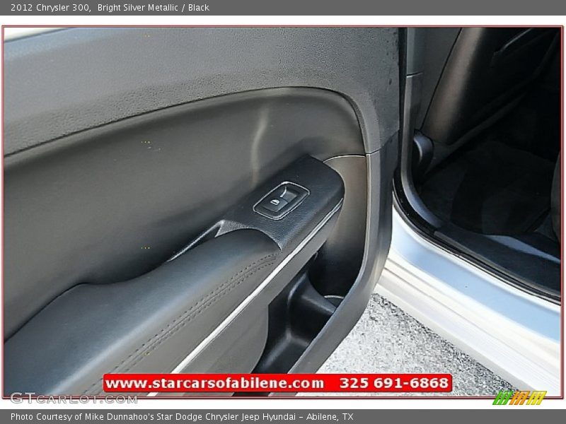 Bright Silver Metallic / Black 2012 Chrysler 300