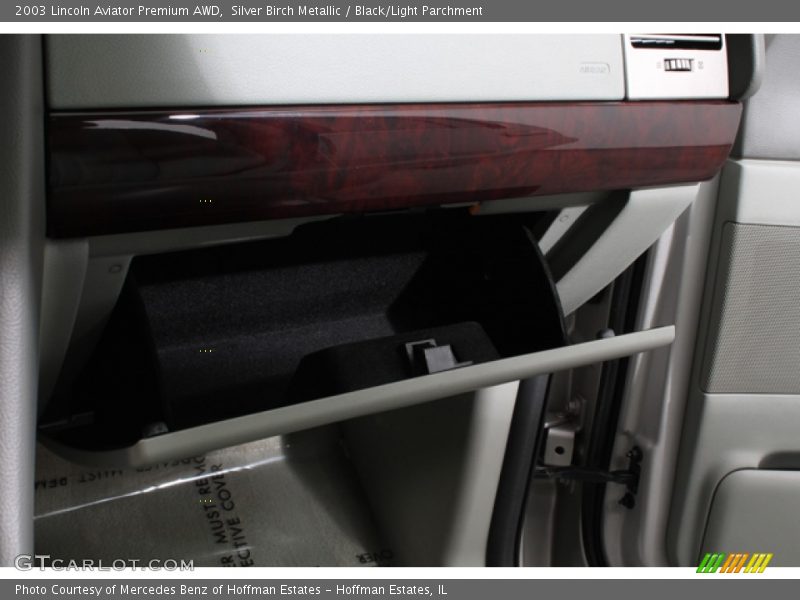 Silver Birch Metallic / Black/Light Parchment 2003 Lincoln Aviator Premium AWD