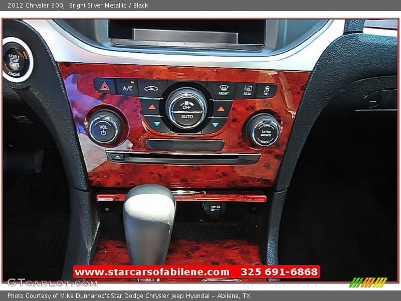 Bright Silver Metallic / Black 2012 Chrysler 300