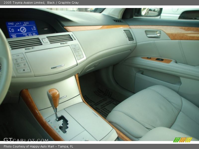 Black / Graphite Gray 2005 Toyota Avalon Limited