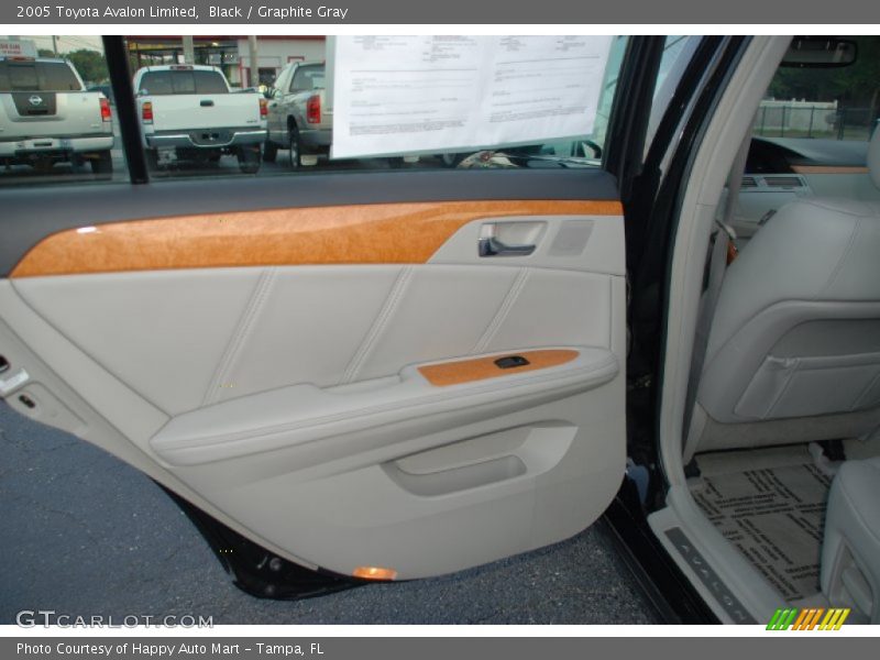 Black / Graphite Gray 2005 Toyota Avalon Limited