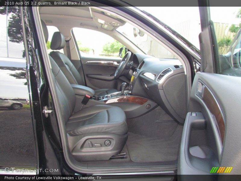 Brilliant Black / Black 2010 Audi Q5 3.2 quattro
