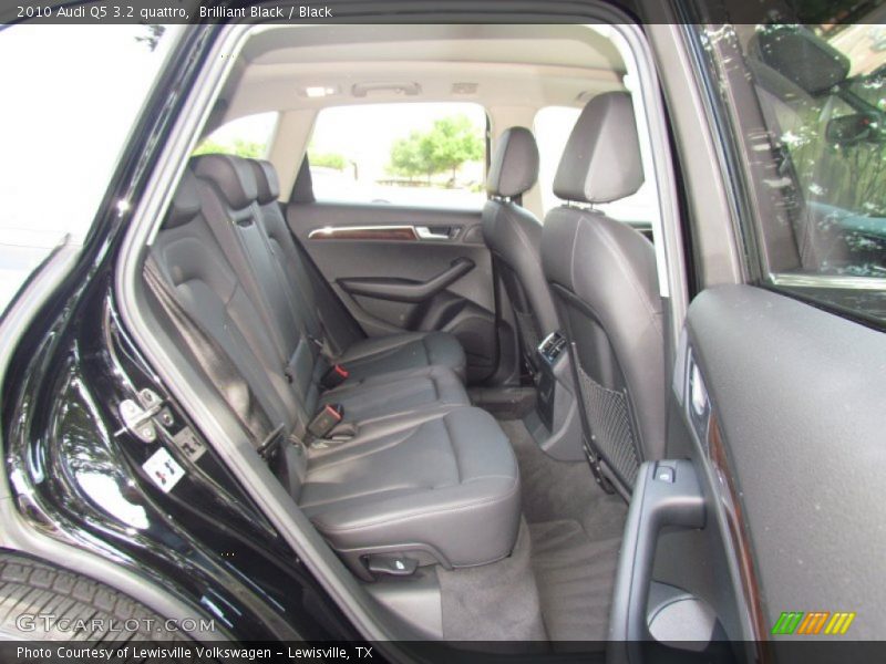 Brilliant Black / Black 2010 Audi Q5 3.2 quattro