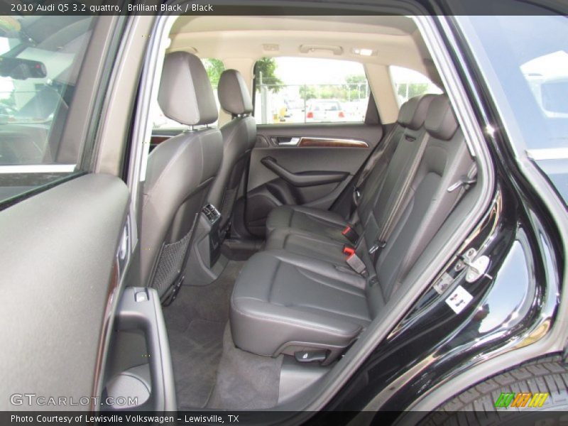 Brilliant Black / Black 2010 Audi Q5 3.2 quattro
