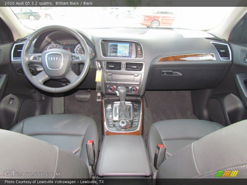Brilliant Black / Black 2010 Audi Q5 3.2 quattro