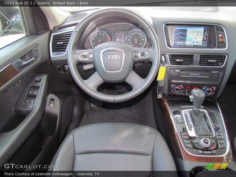Brilliant Black / Black 2010 Audi Q5 3.2 quattro