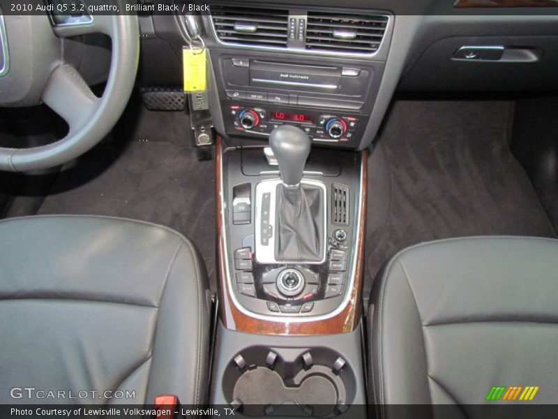 Brilliant Black / Black 2010 Audi Q5 3.2 quattro