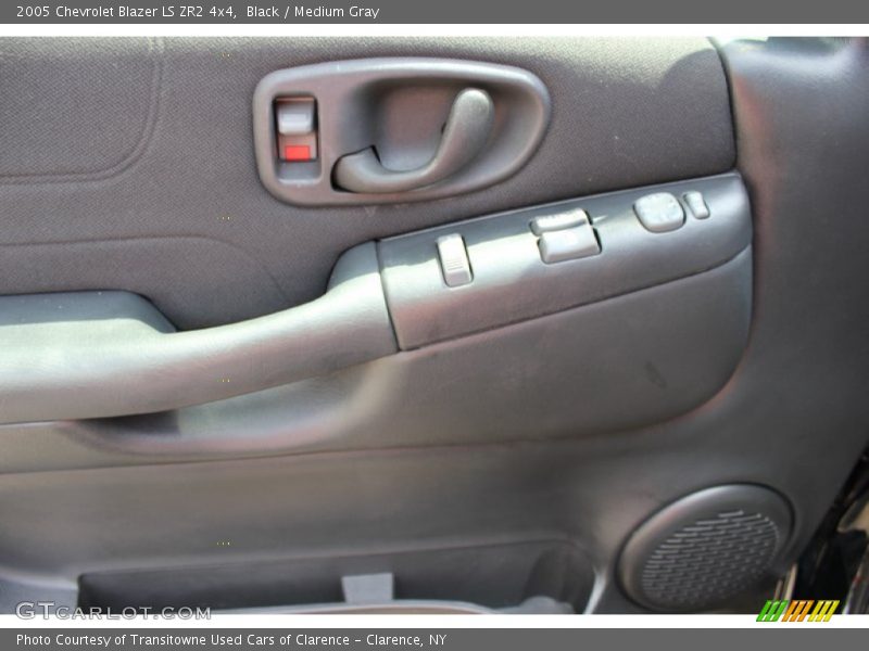 Black / Medium Gray 2005 Chevrolet Blazer LS ZR2 4x4