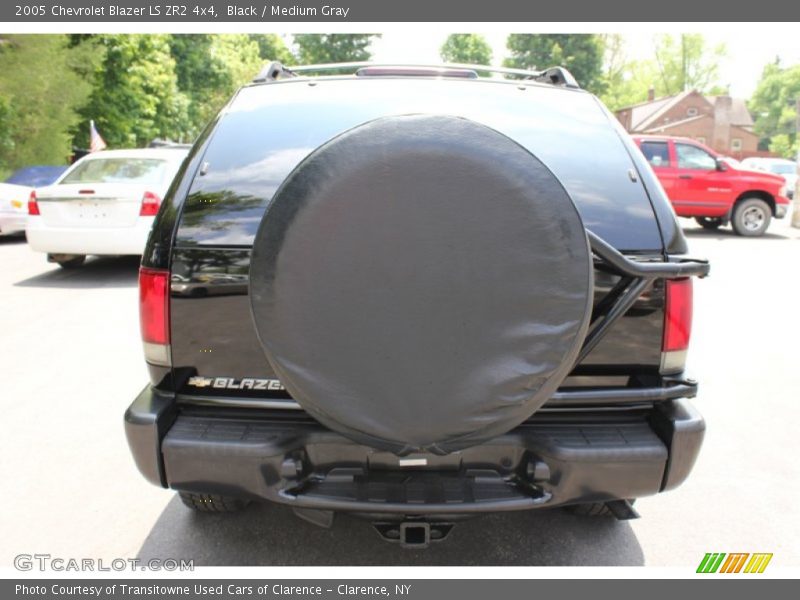 Black / Medium Gray 2005 Chevrolet Blazer LS ZR2 4x4