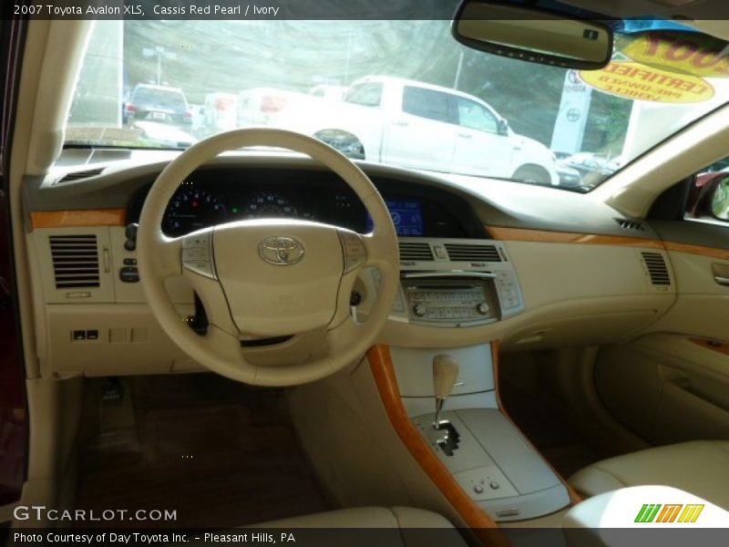 Cassis Red Pearl / Ivory 2007 Toyota Avalon XLS