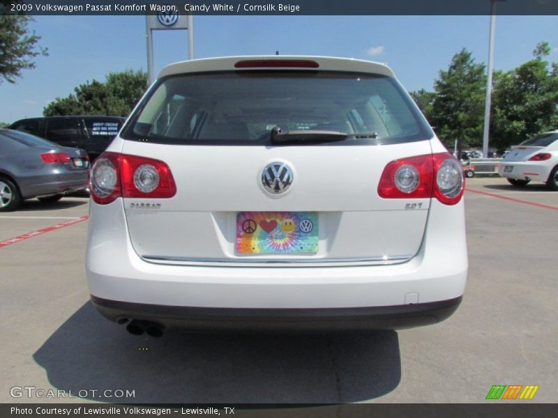 Candy White / Cornsilk Beige 2009 Volkswagen Passat Komfort Wagon